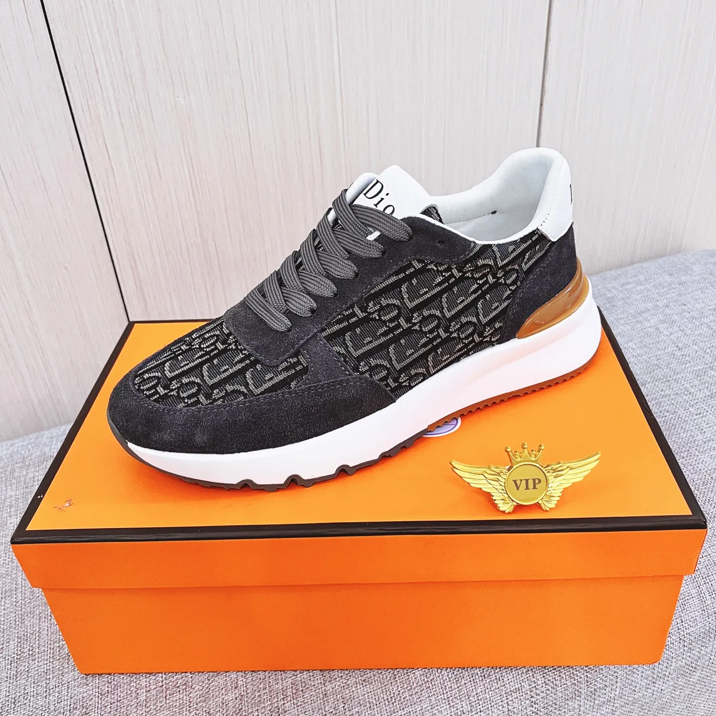 Men's men's shoes💰 460 men's shoes💰[Dior]🔥Men's high-end brand of shoes official website 1:1 latest masterpiece: the upper is made of Italian imported first-layer cowhide with a comfortable and breathable lining➕original non-slip and wear-resistant outsole🔥, making walking more convenient and comfortable! An exclusive new model, a stunning work, a beautiful 1:1 replica [color] compared to the official quality! Create a fashionable personality to set off your uniqueness! A must-have for trendy men! Classic🔥Size: 38-44 Color: 🔥Multiple colors available🔥.